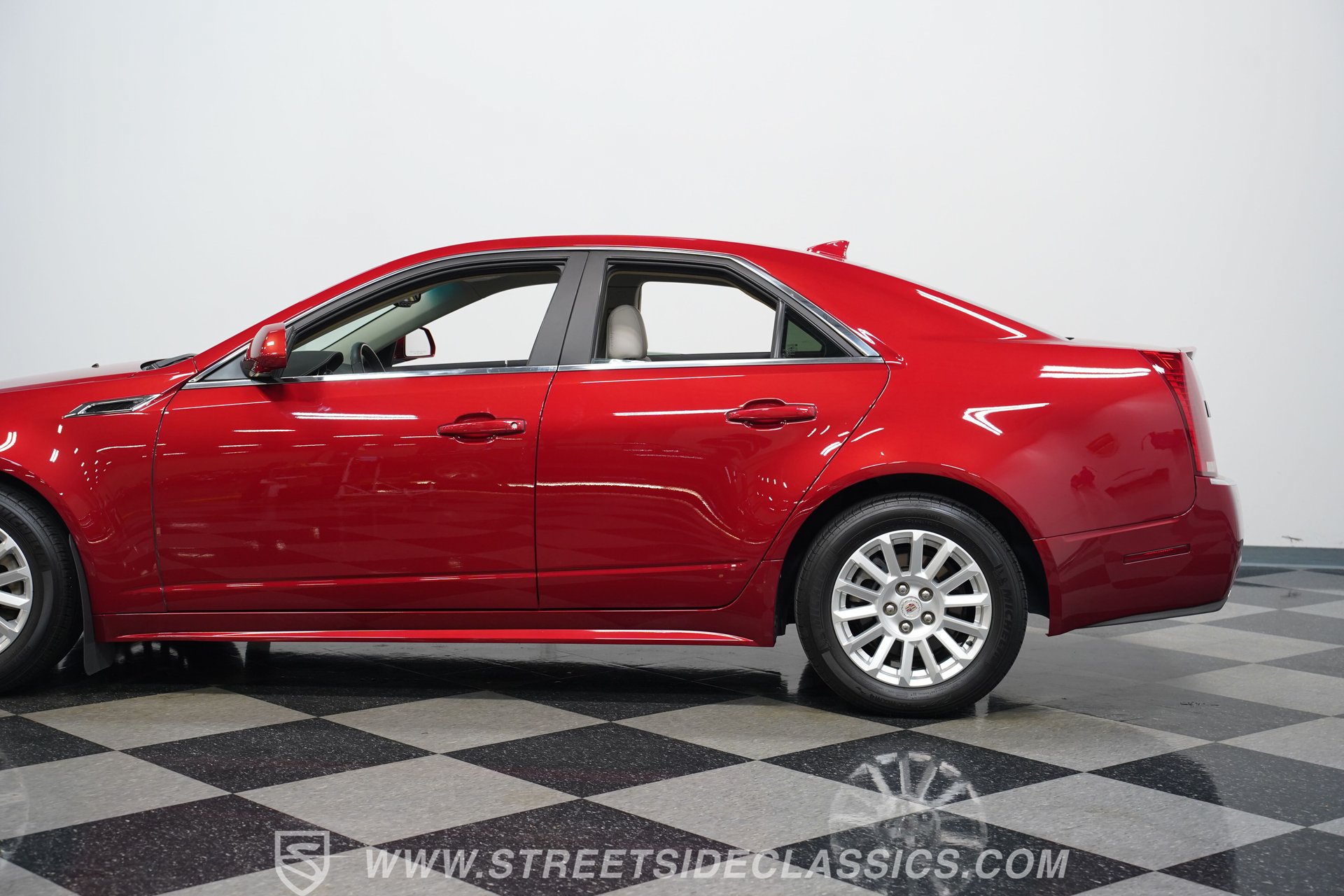 Used 2011 Cadillac CTS Sedan RWD image 24