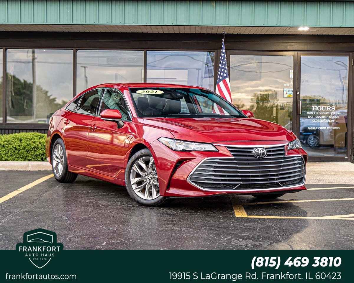 Used 2021 Toyota Avalon XLE FWD image 1