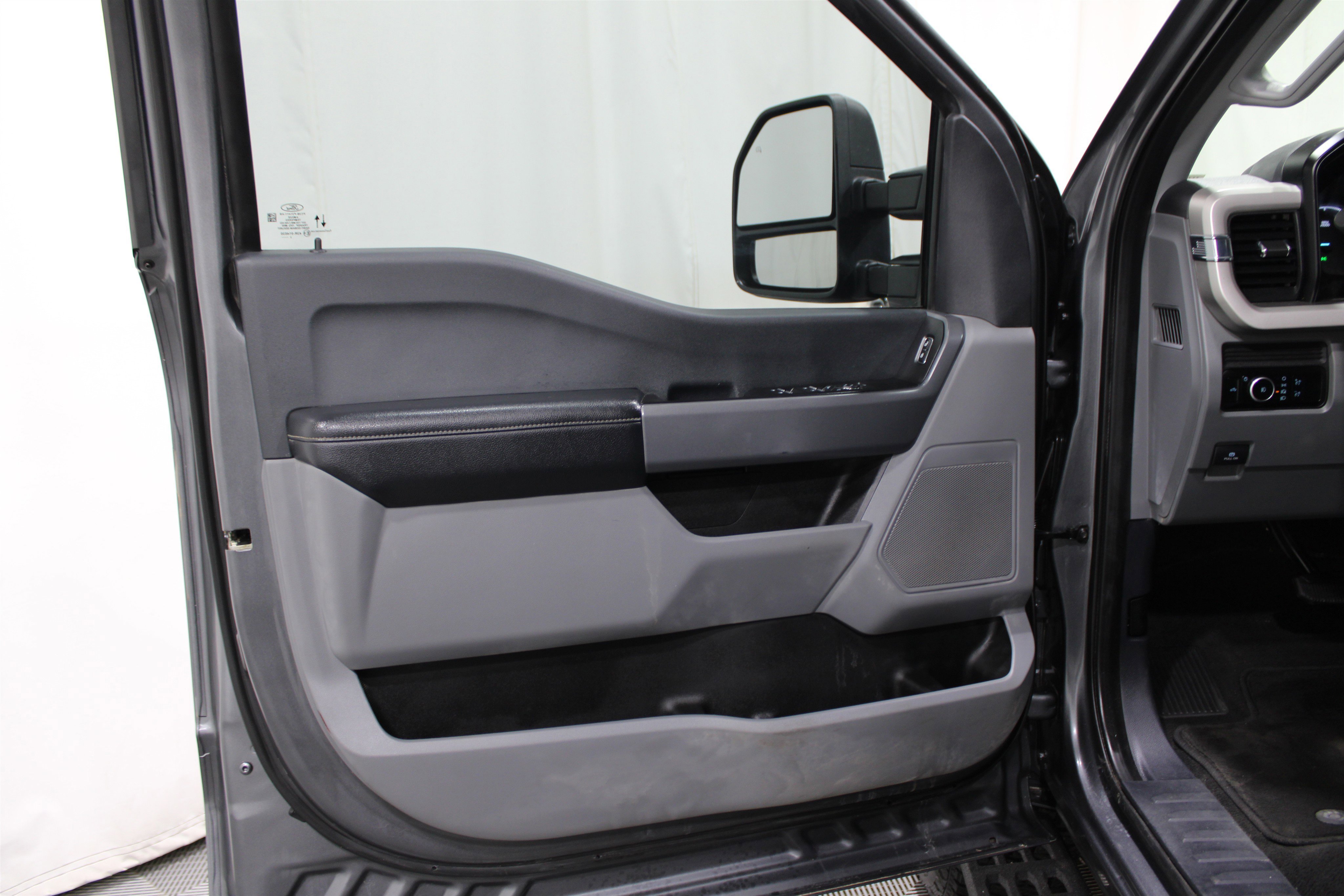 Used 2023 Ford F350 XLT w/ Tremor Off-Road Package image 6