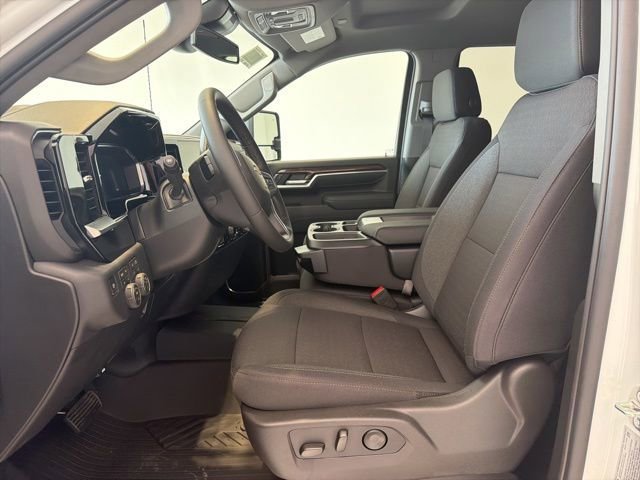 New 2026 Chevrolet Silverado 3500 LT w/ All Star Edition image 15