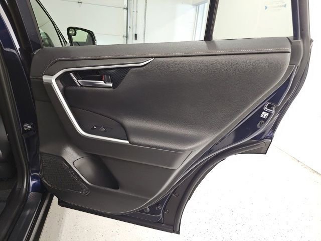 Used 2020 Toyota RAV4 Limited image 33
