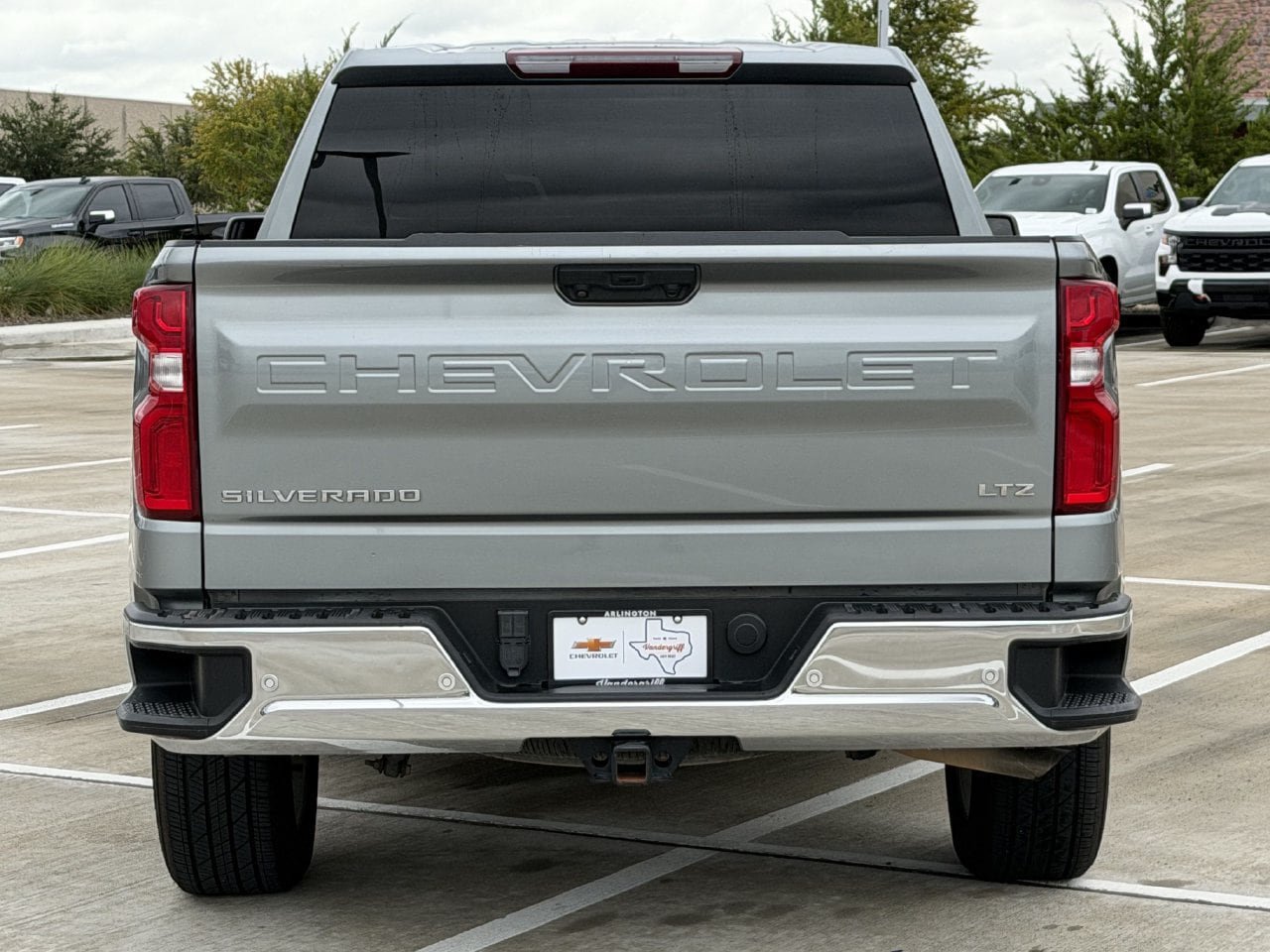 Used 2023 Chevrolet Silverado 1500 LTZ RWD image 5