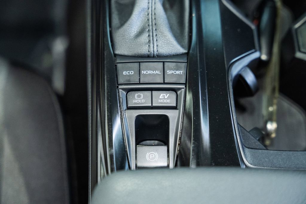 Used 2025 Toyota Camry LE image 21