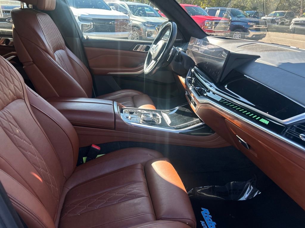 Used 2023 BMW X7 M60i w/ Executive Package image 13