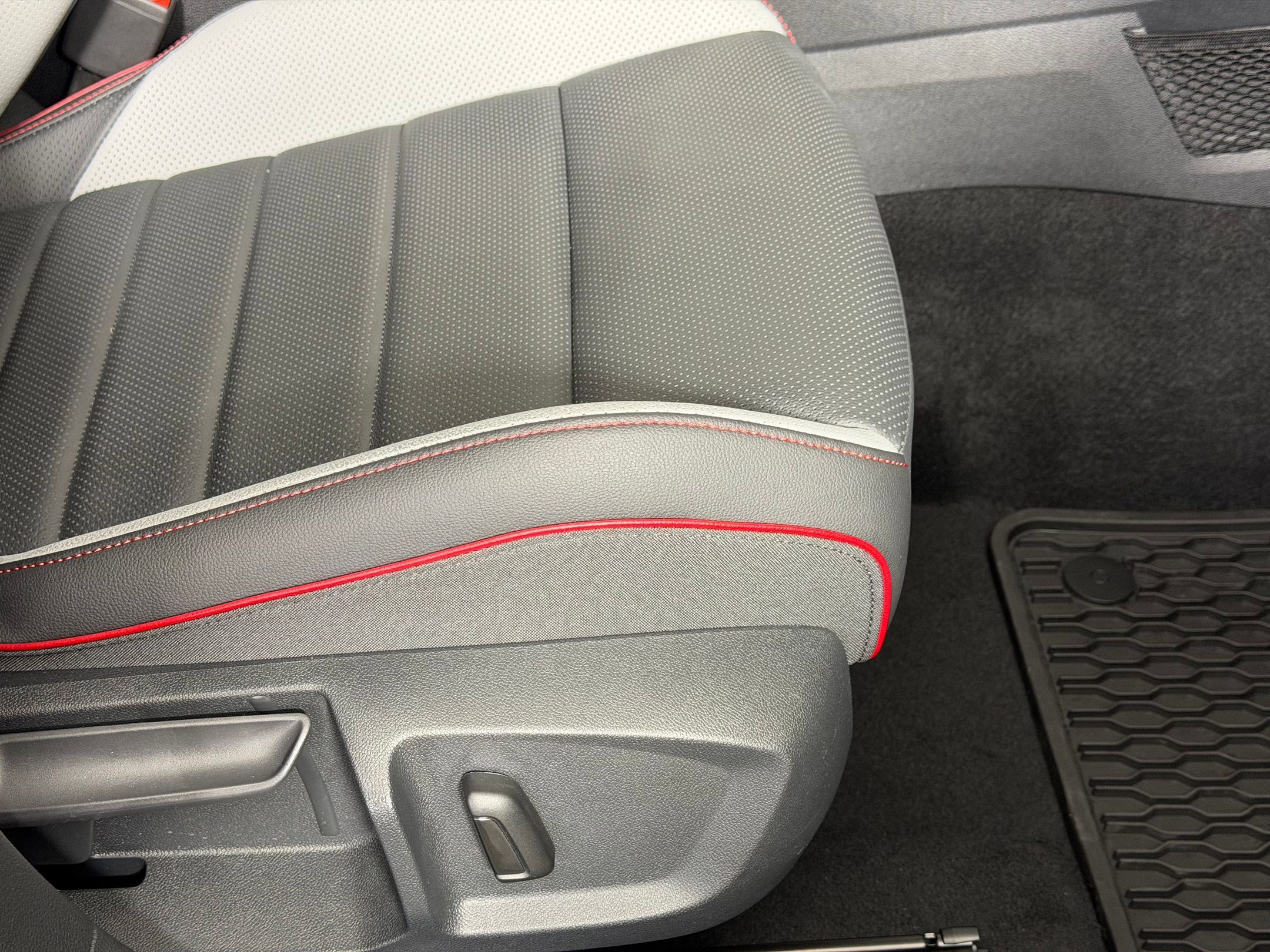 Used 2024 Volkswagen GTI Autobahn image 23