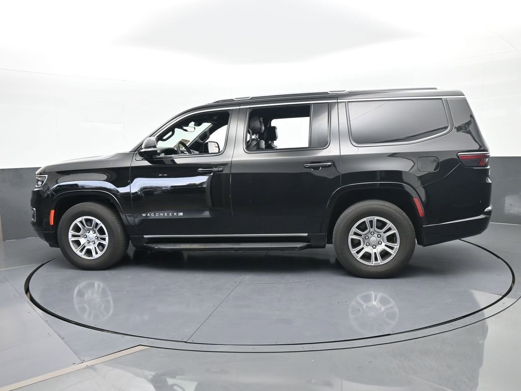 Used 2024 Jeep Wagoneer 2WD image 3