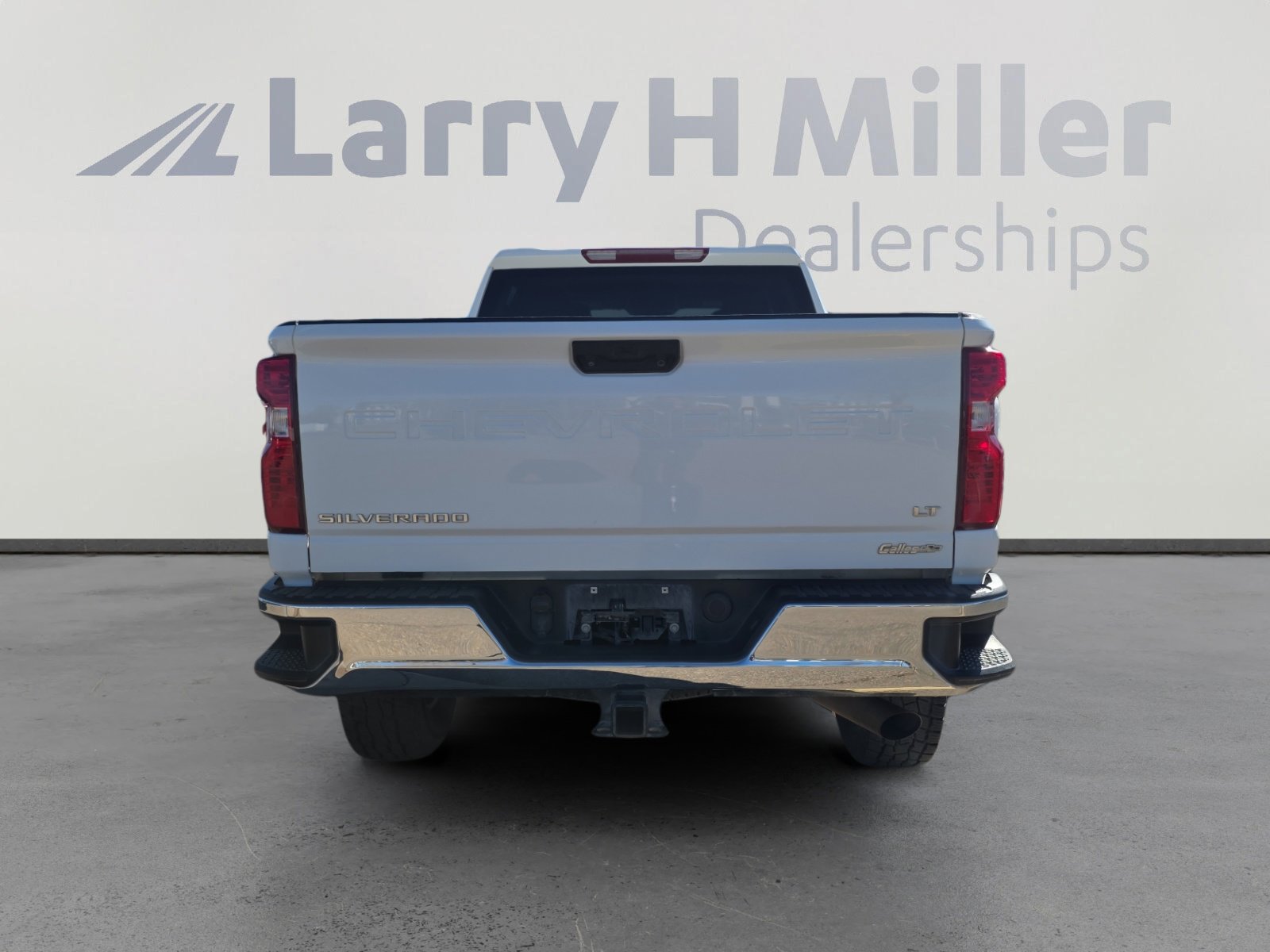 Used 2022 Chevrolet Silverado 2500 LT w/ Convenience Package image 4