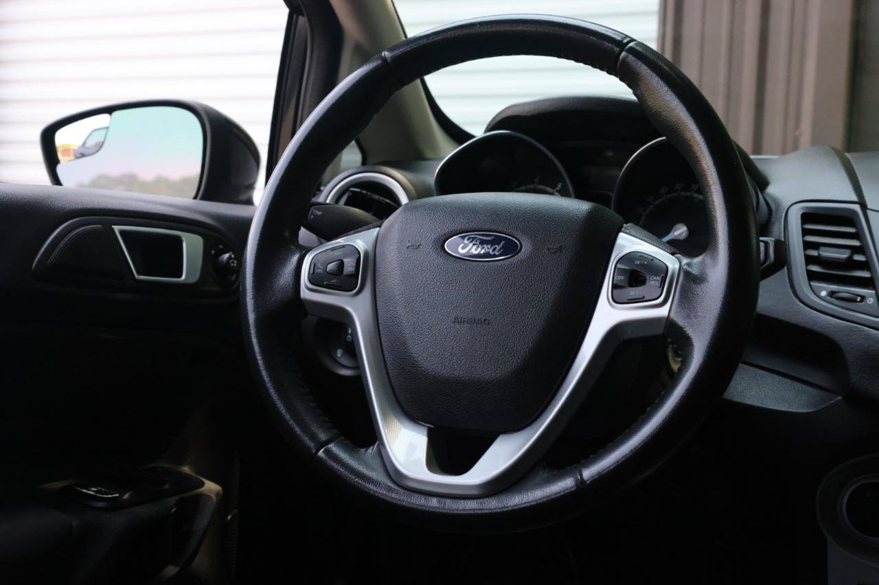 Used 2014 Ford Fiesta SE w/ Exterior Protection Package FWD image 9