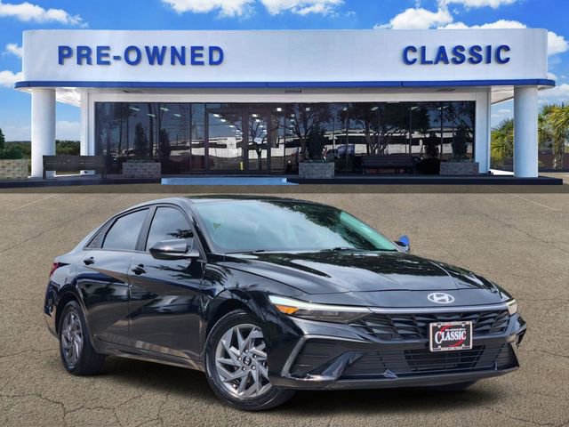 Used 2024 Hyundai Elantra SEL FWD image 1
