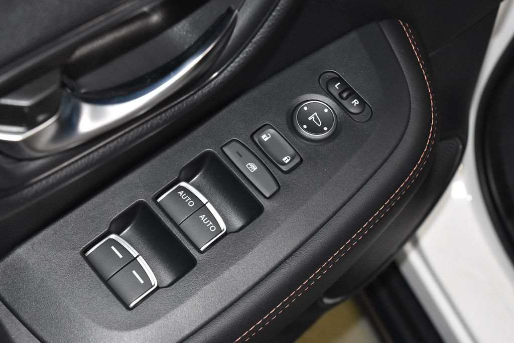 Used 2025 Honda HR-V Sport image 5