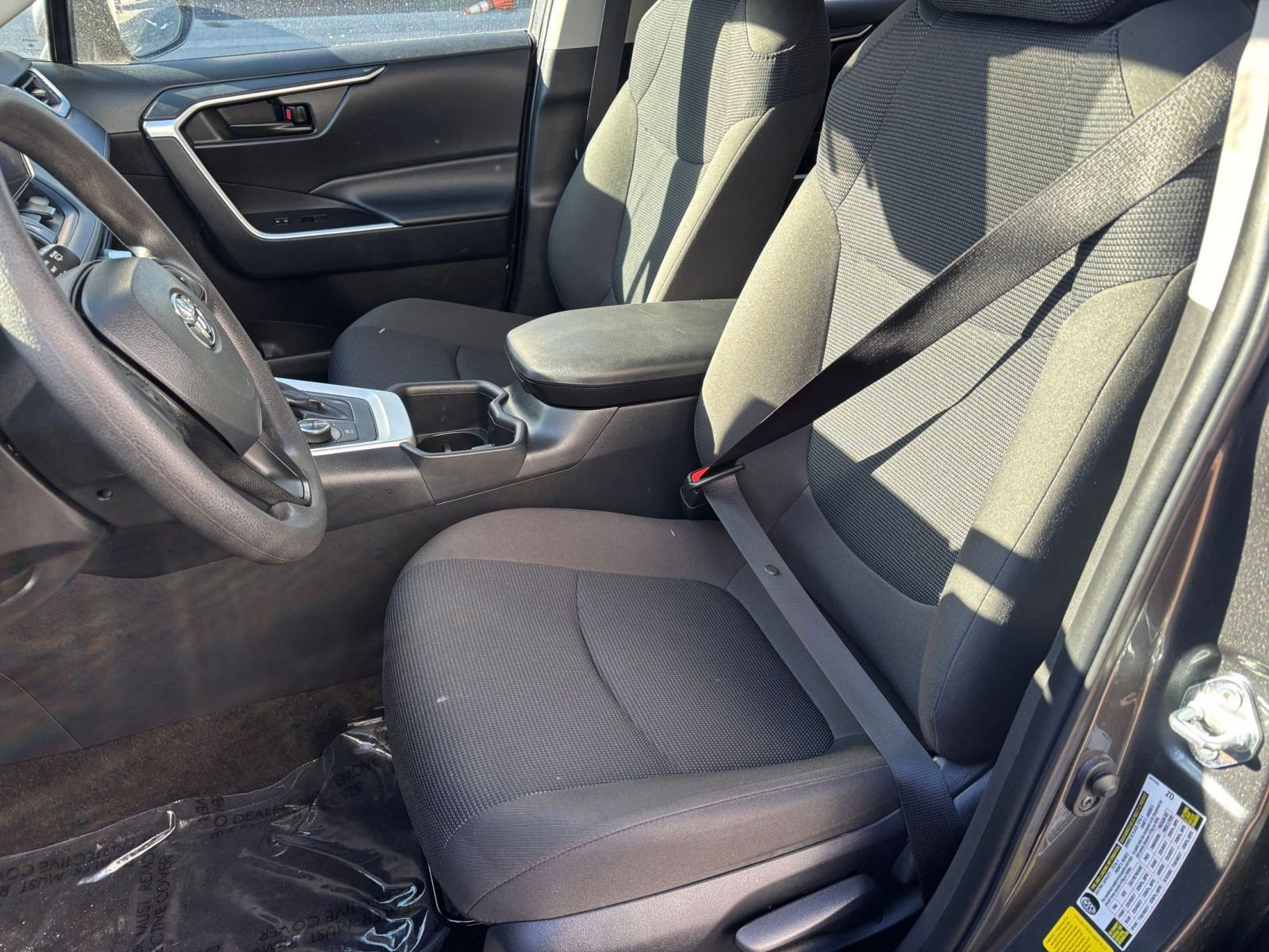 Used 2025 Toyota RAV4 LE image 32