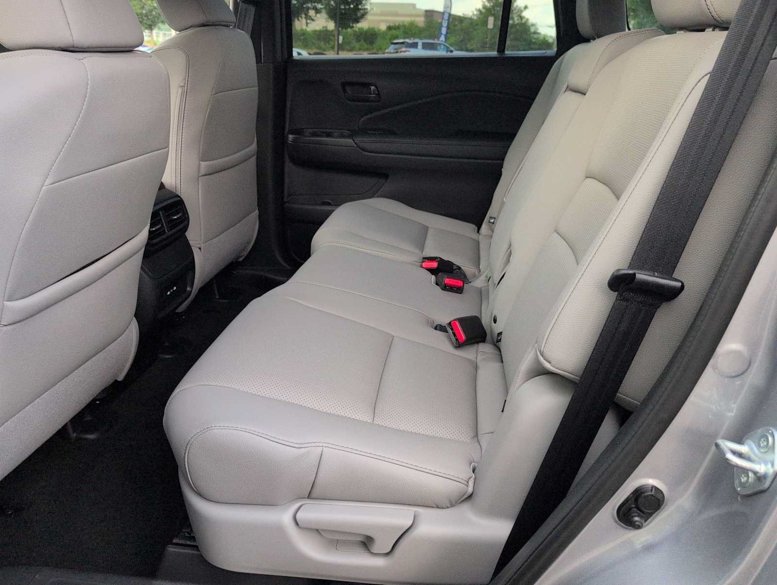 Used 2025 Honda Passport EX-L image 19