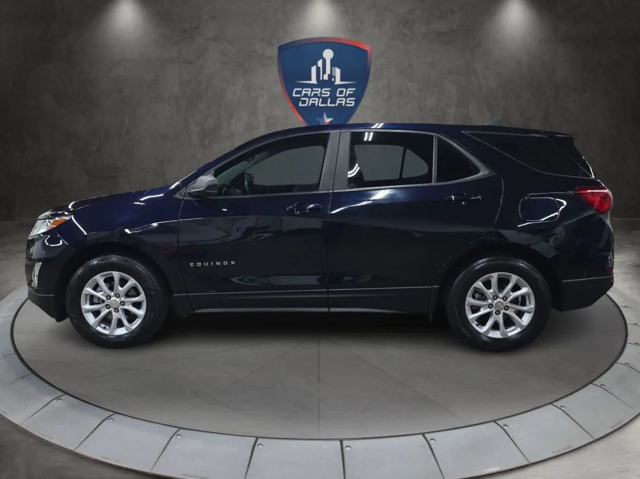 Used 2021 Chevrolet Equinox LS image 2