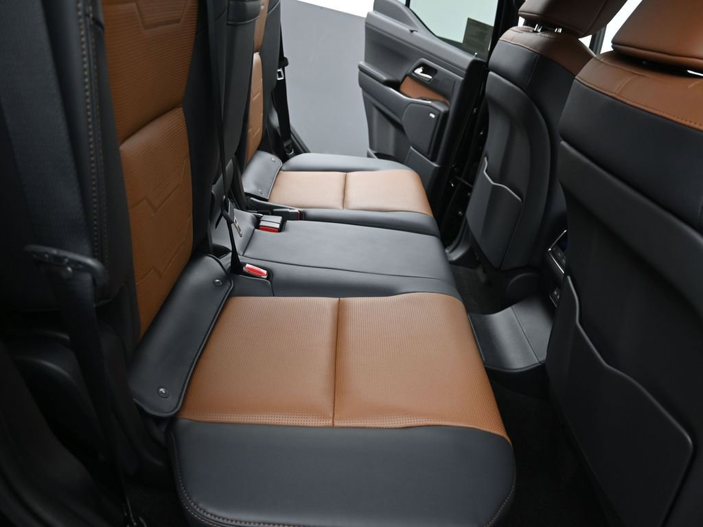 New 2025 Lexus GX 550 image 15