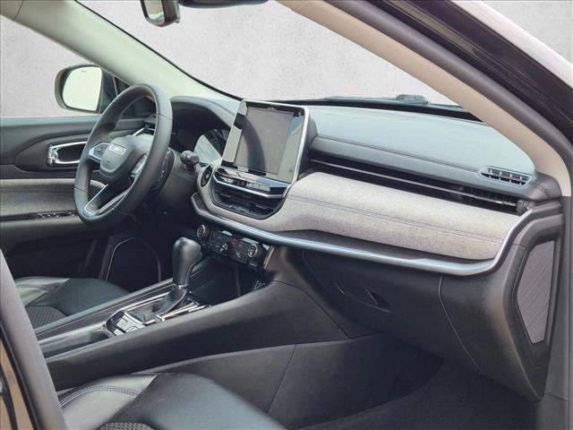 Used 2022 Jeep Compass Latitude AWD/4WD image 20