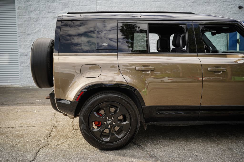 Used 2022 Land Rover Defender 110 X image 16