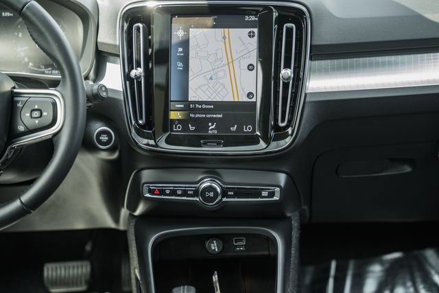 Used 2021 Volvo XC40 T5 Momentum w/ Premium Package AWD/4WD image 22