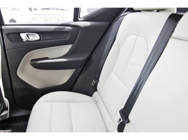 Used 2025 Volvo XC40 B5 Plus w/ Protection Package Premier image 11