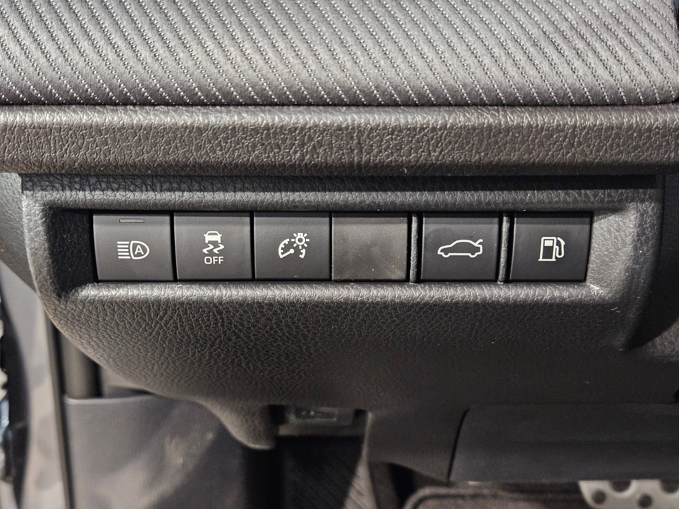 New 2026 Toyota Camry SE image 13