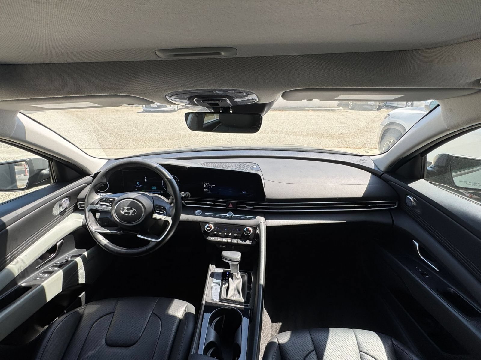 Used 2025 Hyundai Elantra Limited FWD image 36