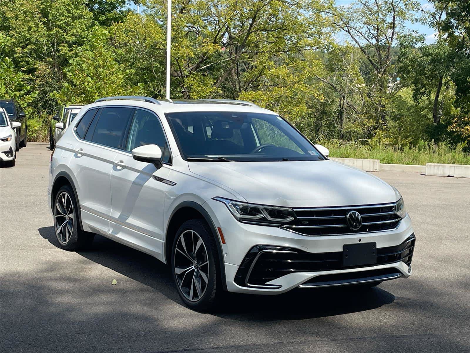 Used 2022 Volkswagen Tiguan SEL R-Line AWD/4WD image 7