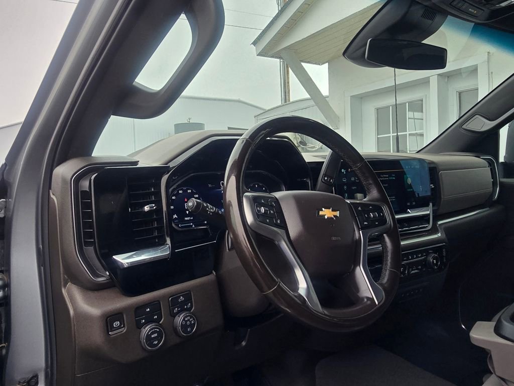 Used 2024 Chevrolet Silverado 2500 LT w/ Convenience Package image 15