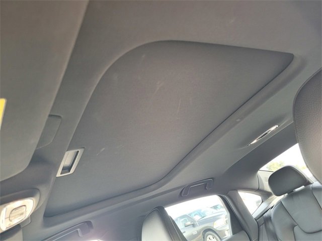 Used 2017 Volvo S90 T5 Momentum w/ Vision Package image 21