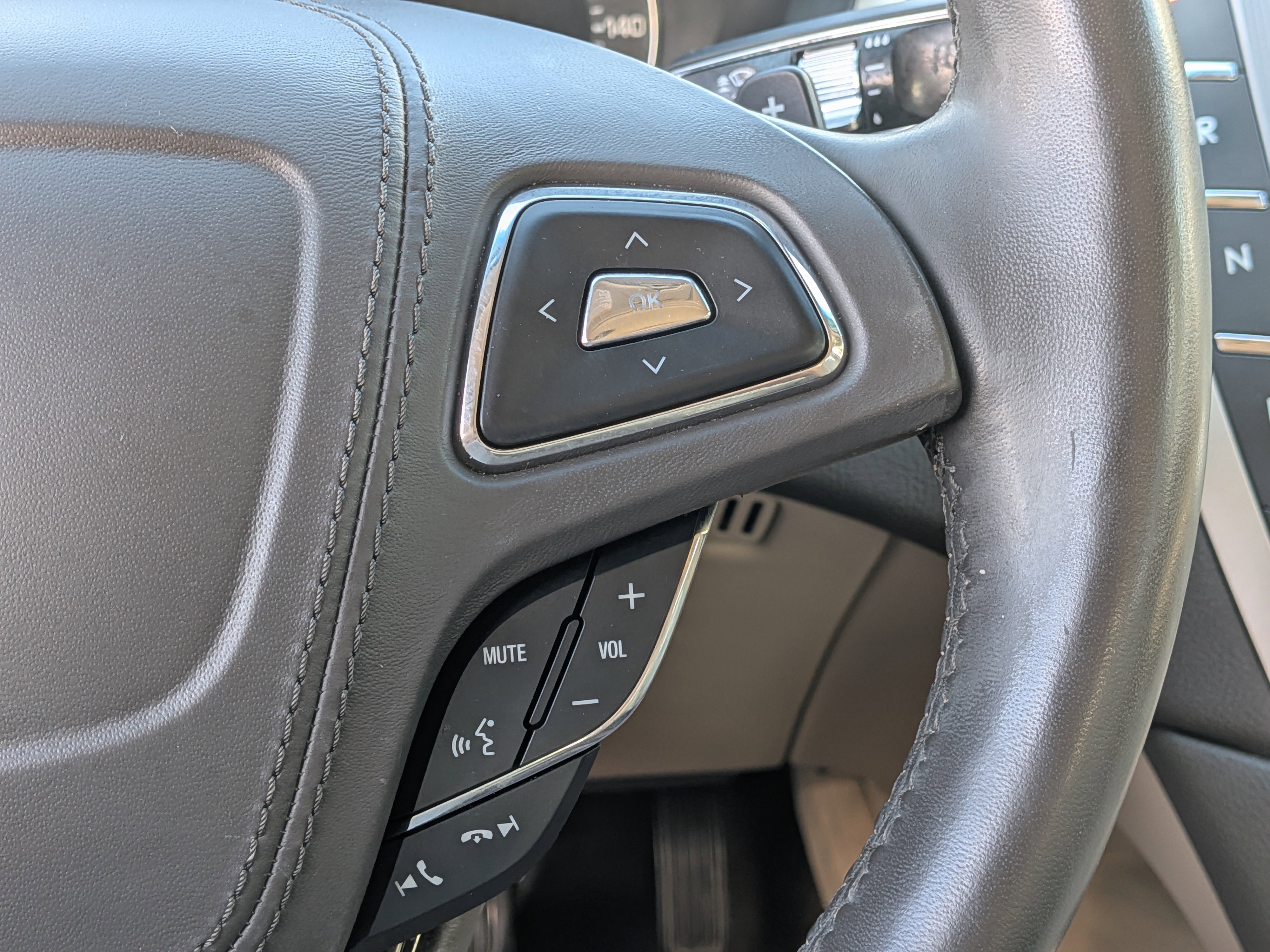 Used 2019 Lincoln MKZ Reserve FWD image 25
