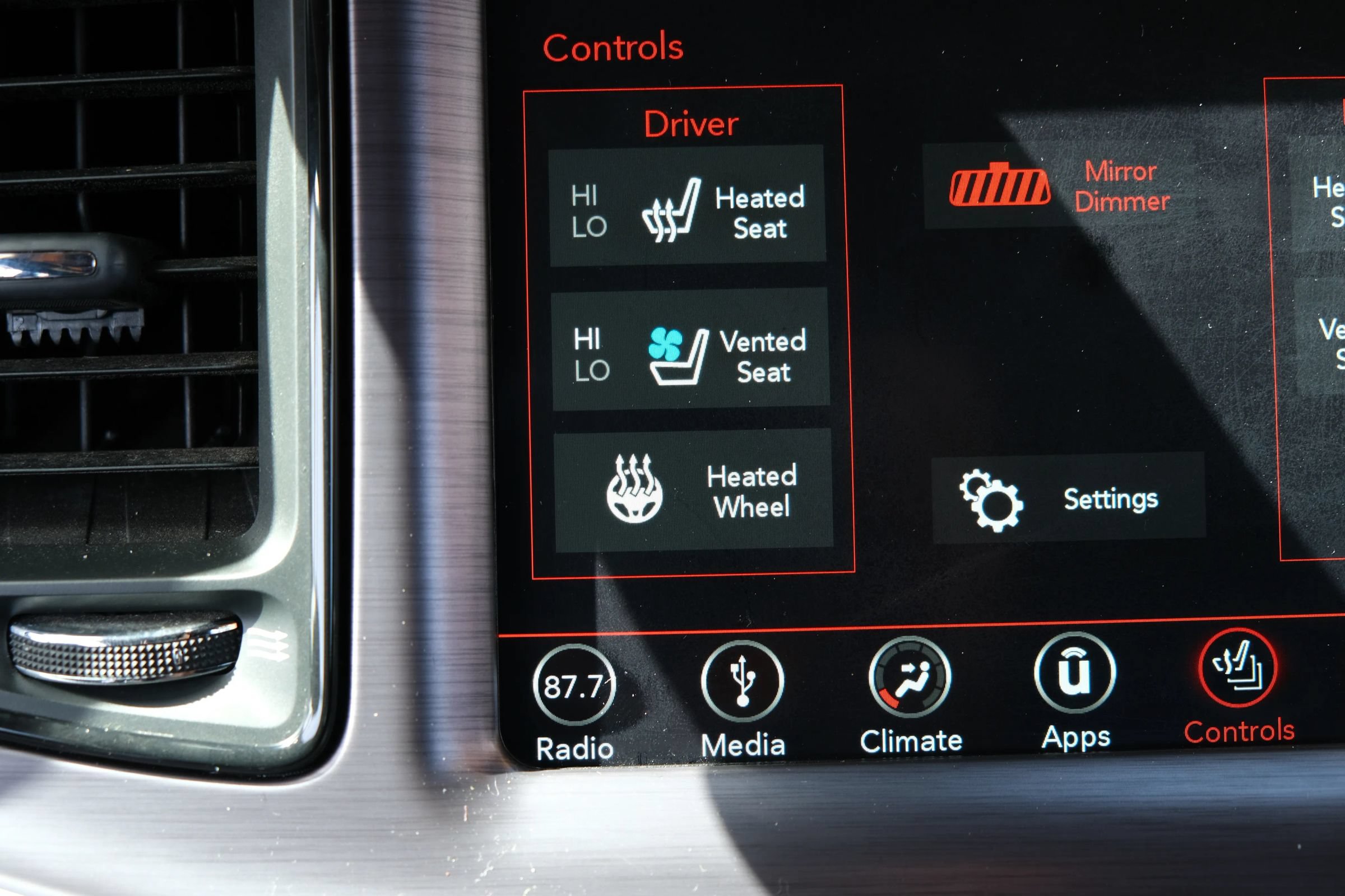 Used 2018 Dodge Challenger SXT Plus RWD image 25