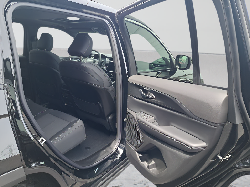 New 2026 Jeep Grand Cherokee Laredo X AWD/4WD image 14