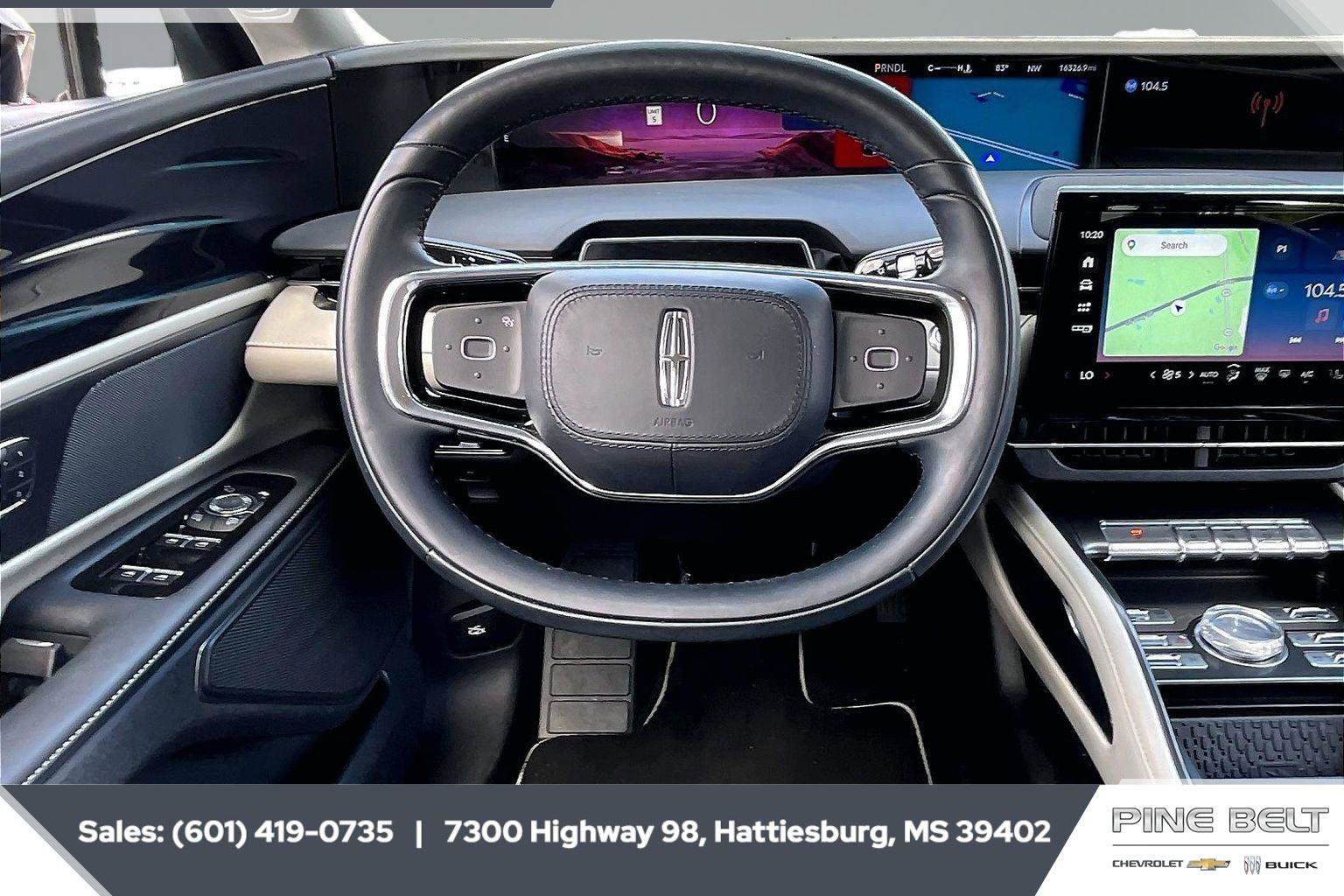Used 2024 Lincoln Nautilus Premier AWD/4WD image 5