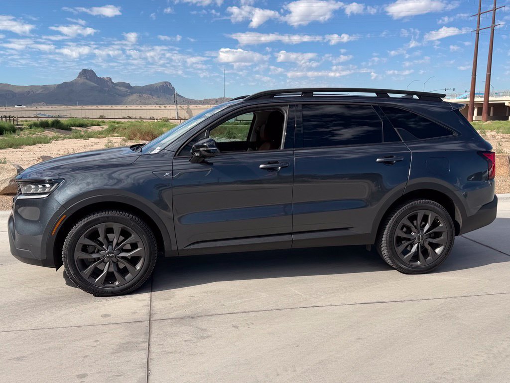 Used 2022 Kia Sorento SX Prestige w/ Rust Color Package AWD/4WD image 5