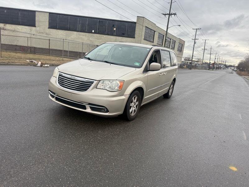 Used 2012 Chrysler Town & Country Touring w/ Entertainment Group #1 image 18