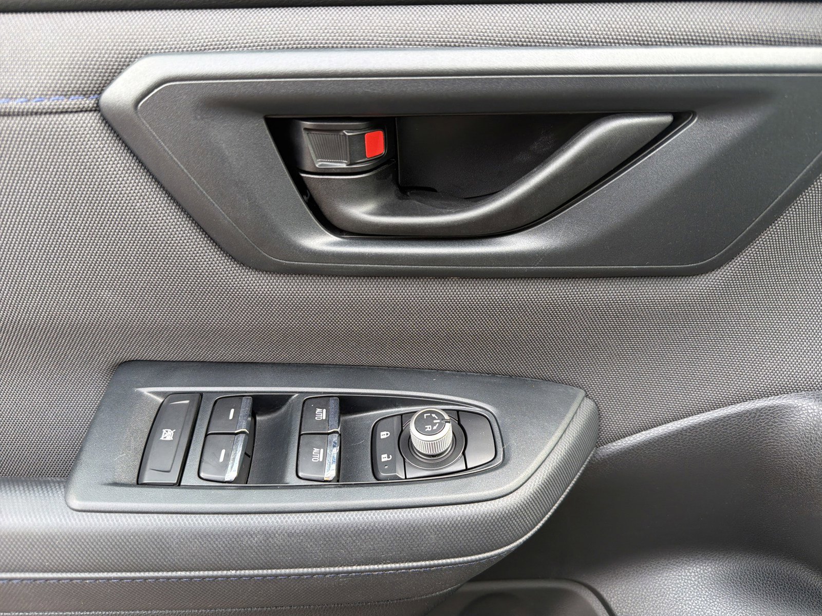 Certified 2025 Subaru Forester Premium AWD/4WD image 20