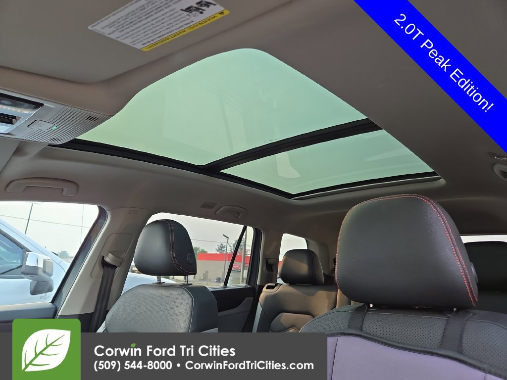 Used 2025 Volkswagen Atlas Peak Edition SE AWD/4WD image 27