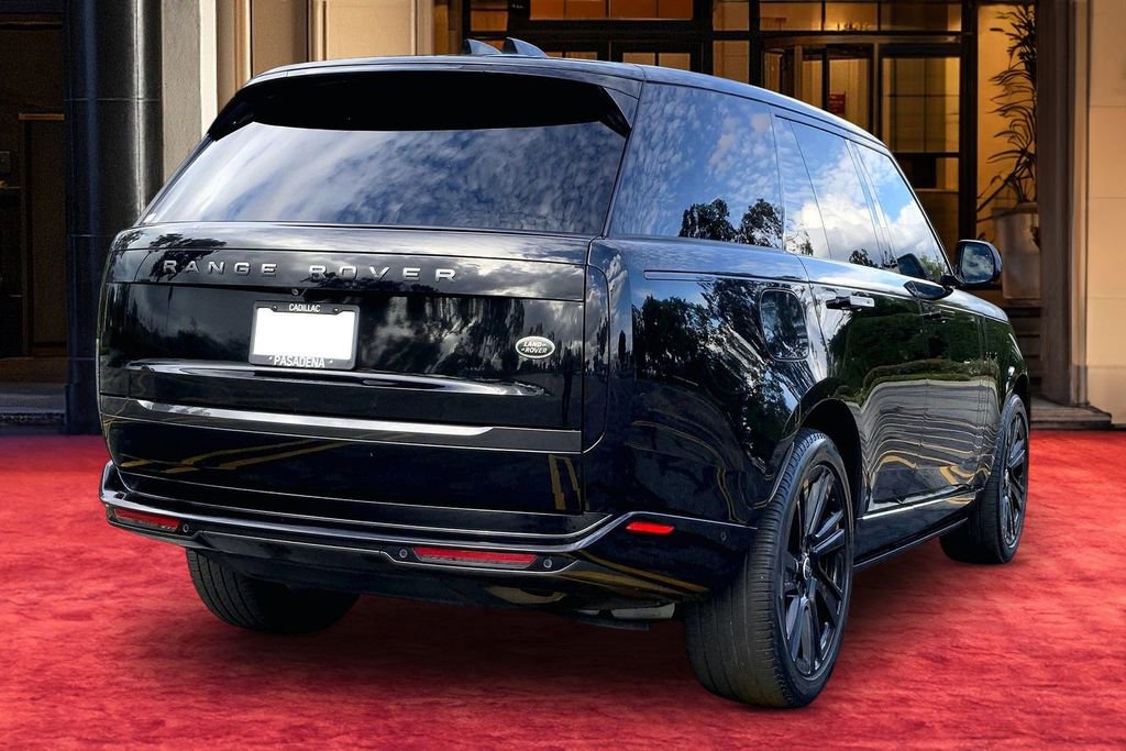 Used 2023 Land Rover Range Rover SE image 6