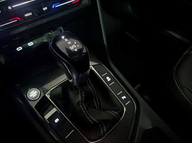 Used 2024 Volkswagen Tiguan SE R-Line image 16