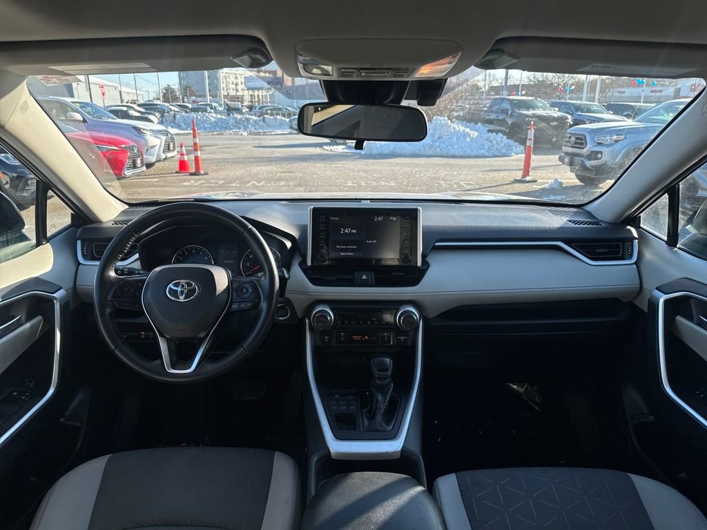 Used 2021 Toyota RAV4 XLE w/ Convenience Package image 12