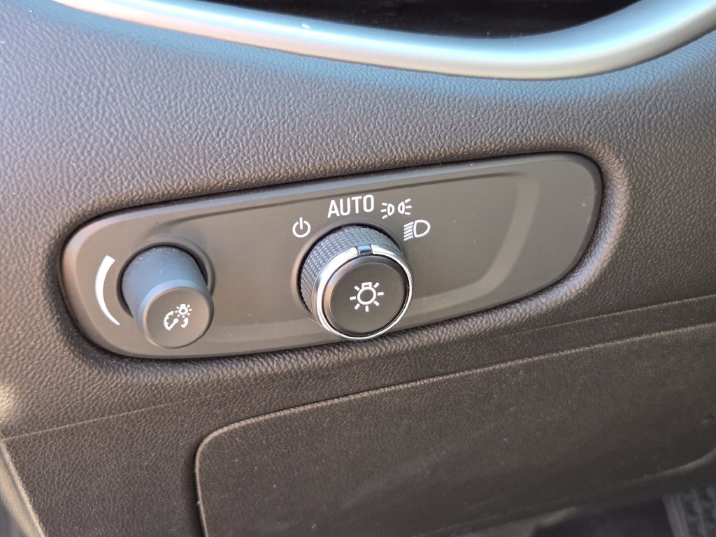 Used 2023 Chevrolet Malibu LT FWD image 7