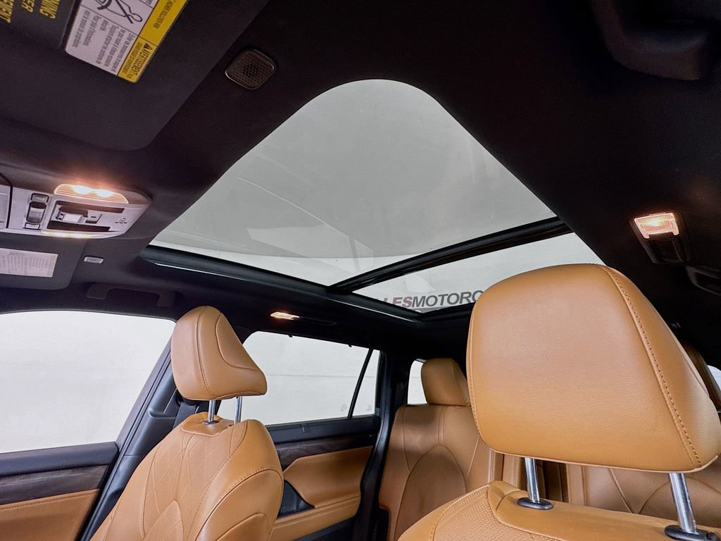 Used 2023 Toyota Highlander Platinum image 22