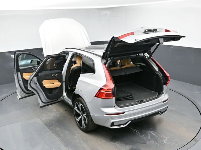 Used 2023 Volvo XC60 B6 Ultimate w/ Climate Package image 52