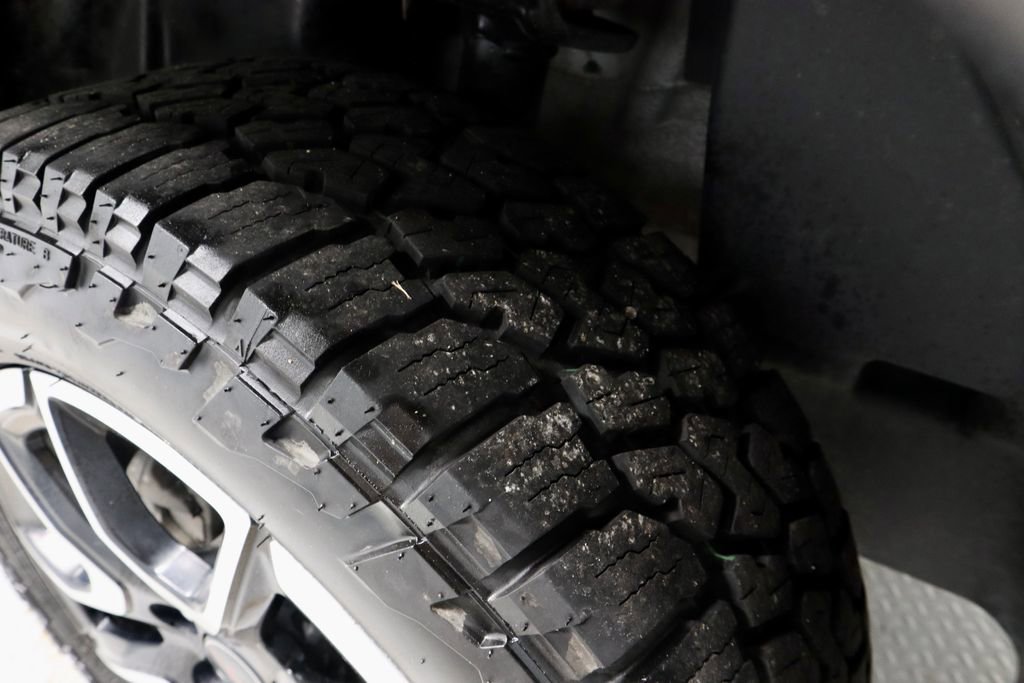 Used 2025 Jeep Compass Trailhawk AWD/4WD image 19