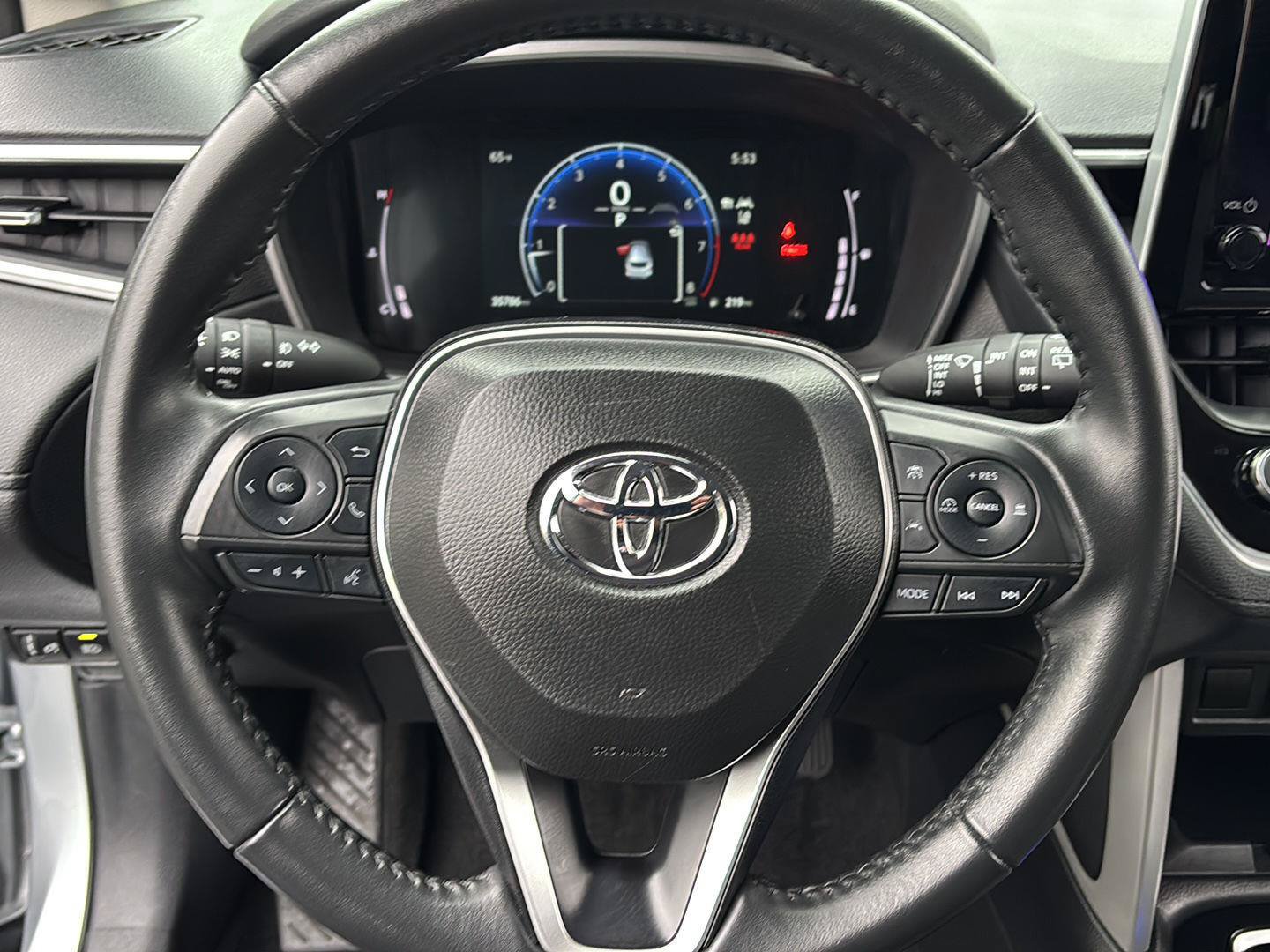 Used 2025 Toyota Corolla Cross XLE AWD/4WD image 26