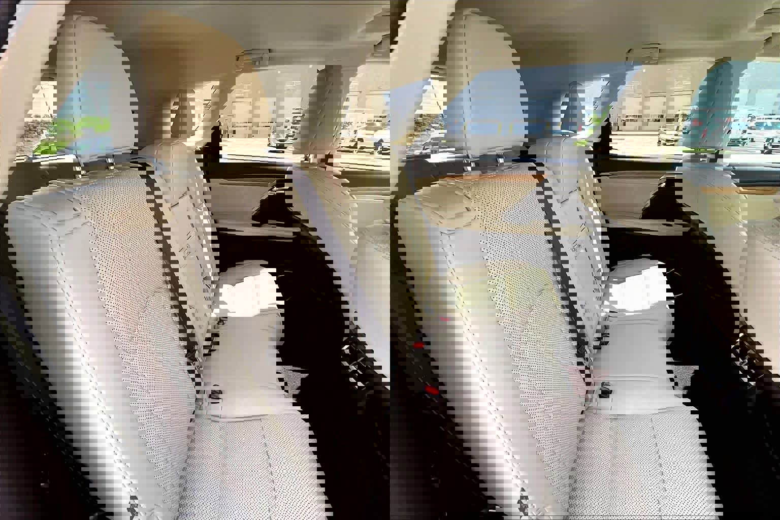 Used 2020 Lexus RX 350L FWD w/ Premium Package image 18