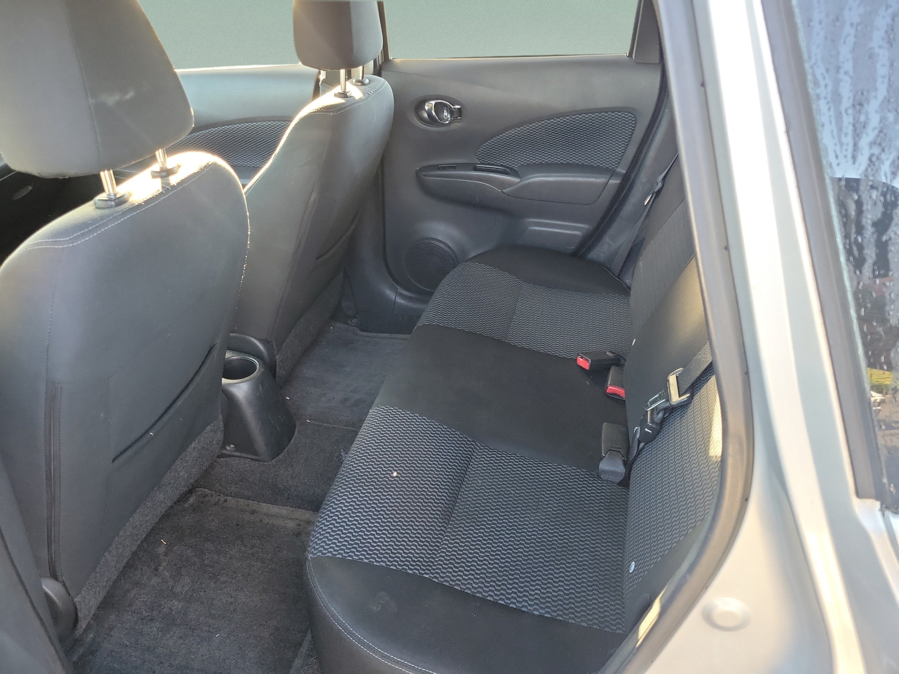 Used 2015 Nissan Versa Note SV FWD image 10