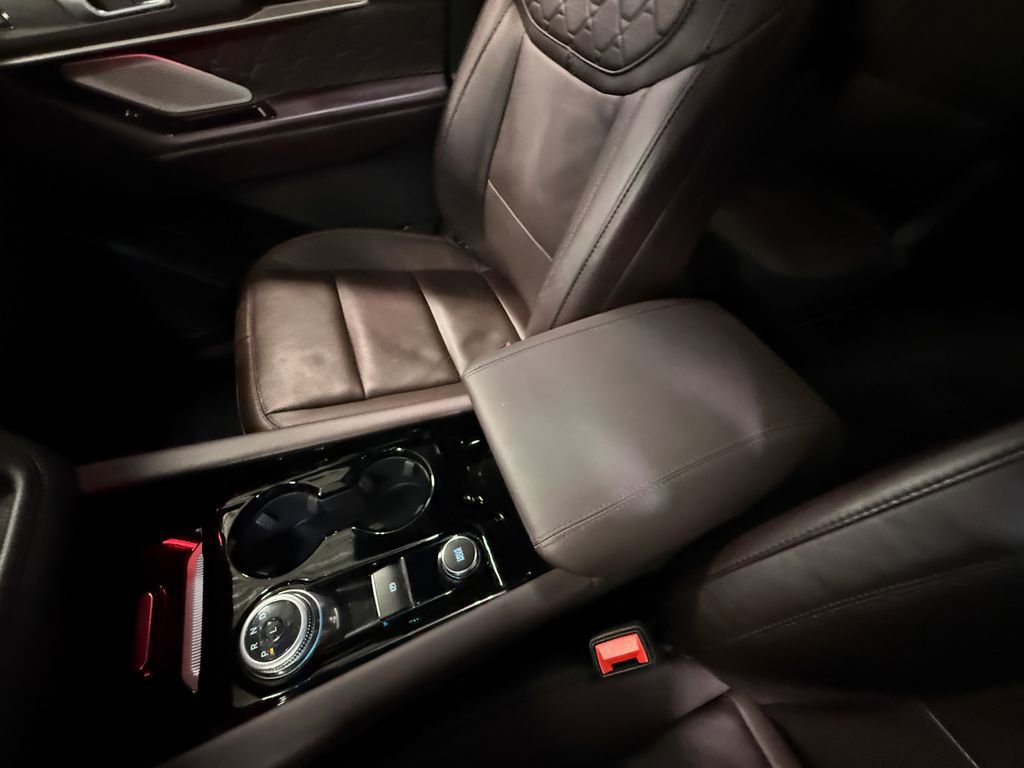 Used 2025 Ford Explorer Platinum w/ LUX Leather Package image 86