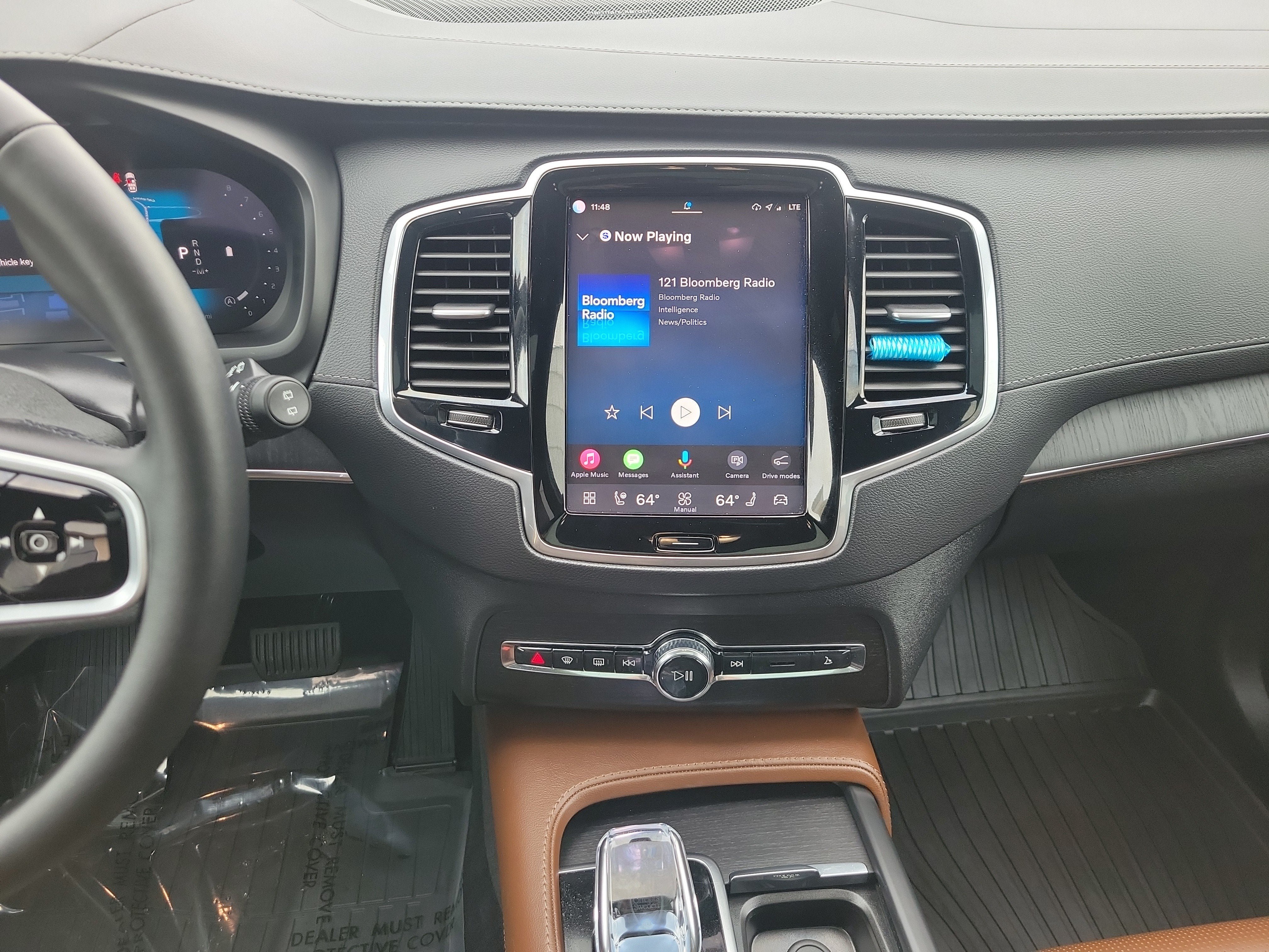 Used 2025 Volvo XC90 B6 Ultra AWD/4WD image 24
