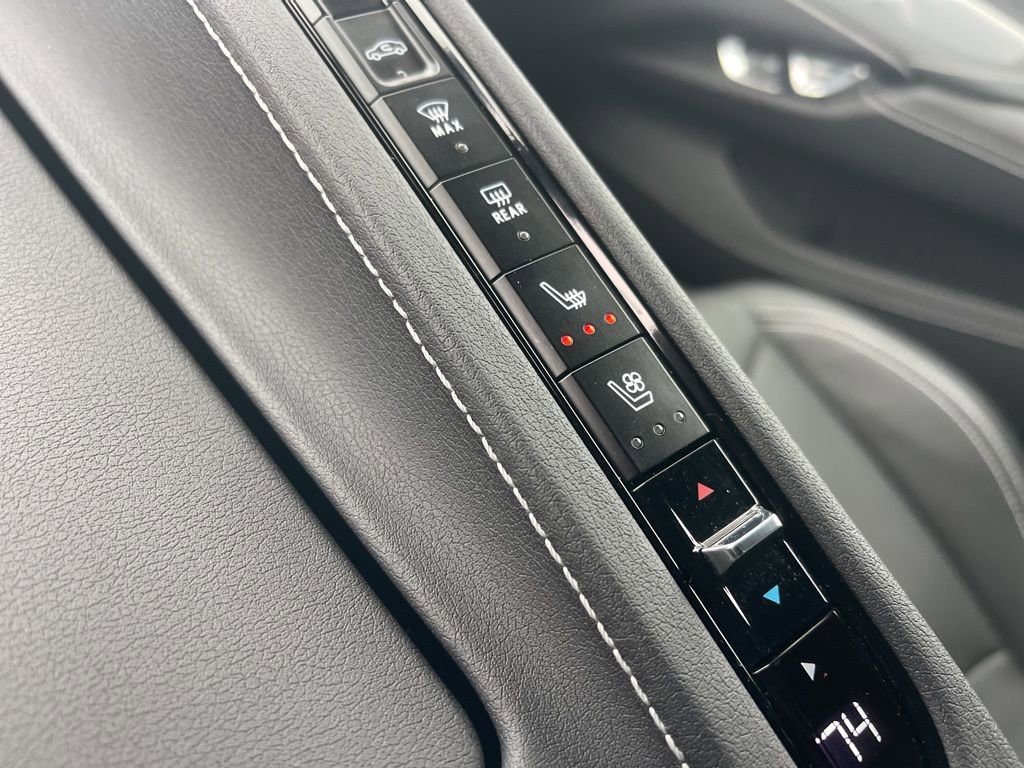 Used 2021 Chevrolet Corvette Stingray Preferred Cpe w/ Chrome Exterior Badge Package image 22