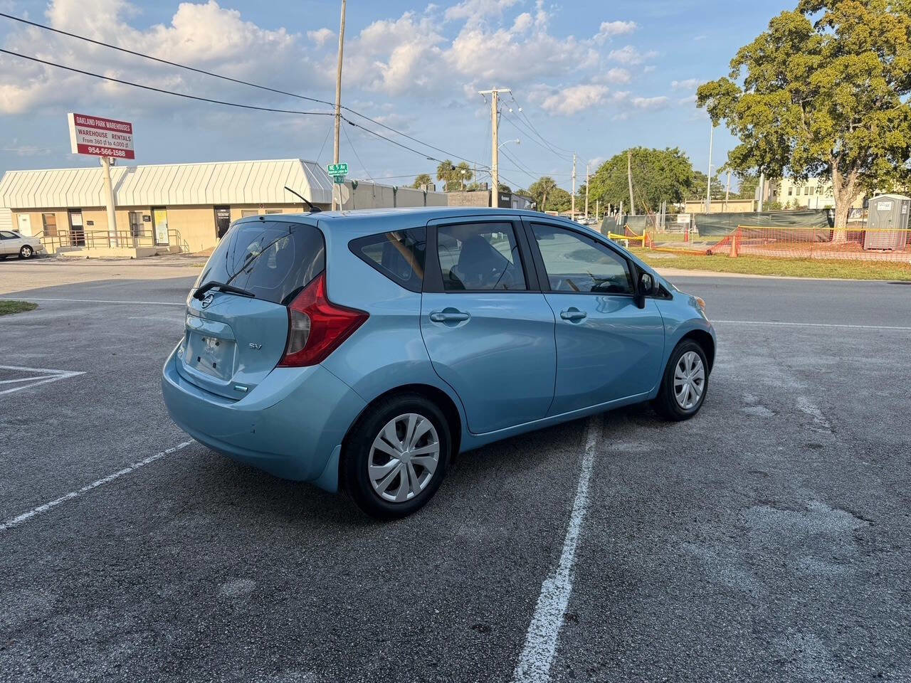 Used 2014 Nissan Versa Note SV FWD image 6