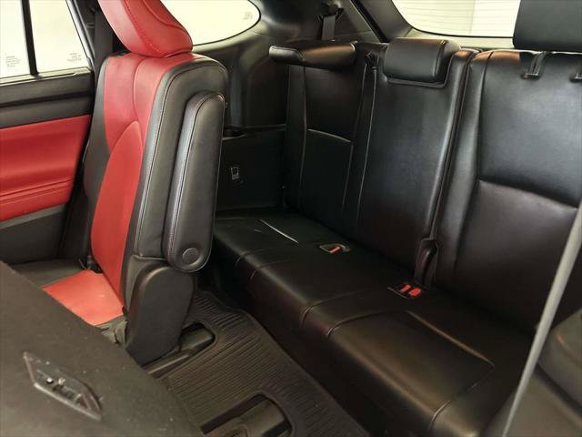 Certified 2021 Toyota Highlander XSE FWD image 15
